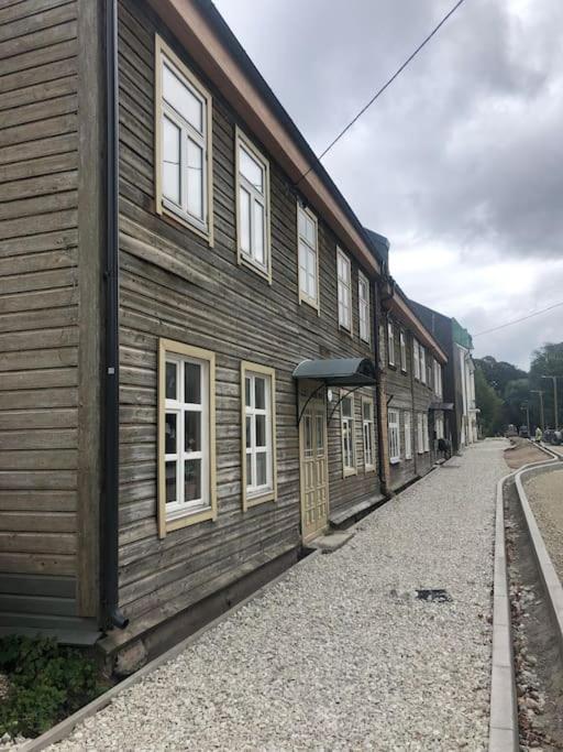 Cozy Apartment Near The City Center Тарту Экстерьер фото
